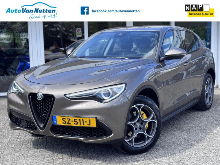 Foto van Alfa Romeo Stelvio 2.0 T 200pk Automaat AWD Super,Clima,Cruise,Lmv,Pdc,