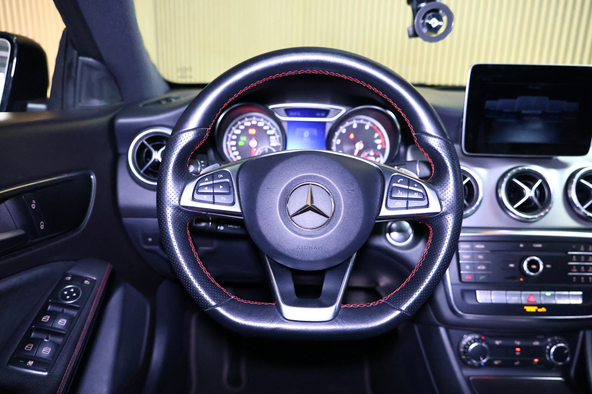 Mercedes-Benz 180 AMG Shooting Brake AUTOM AVM CAMERA PDC BT '19 - foto 17