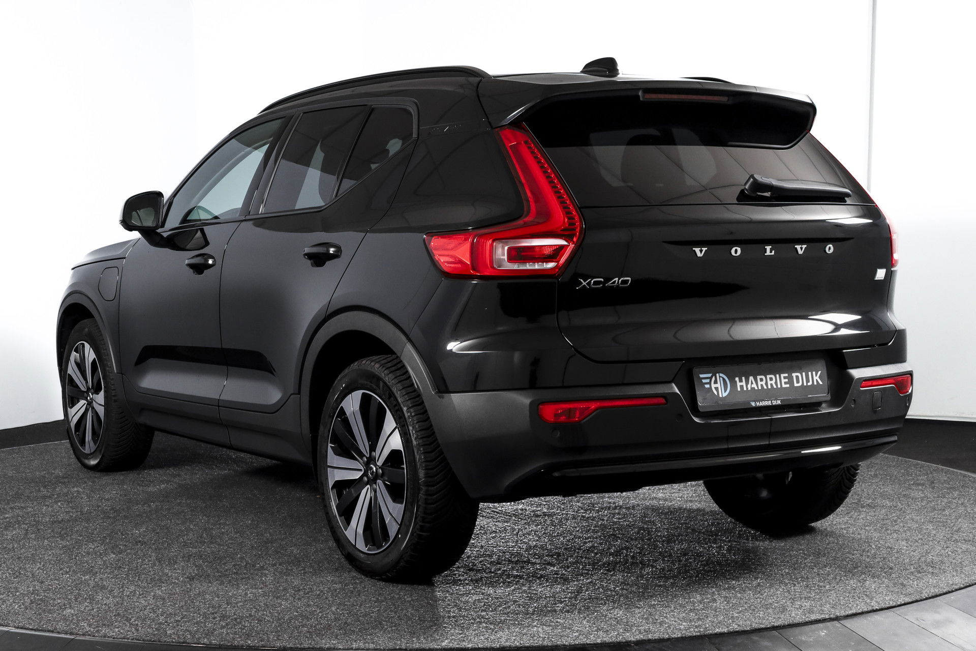 Volvo - XC40