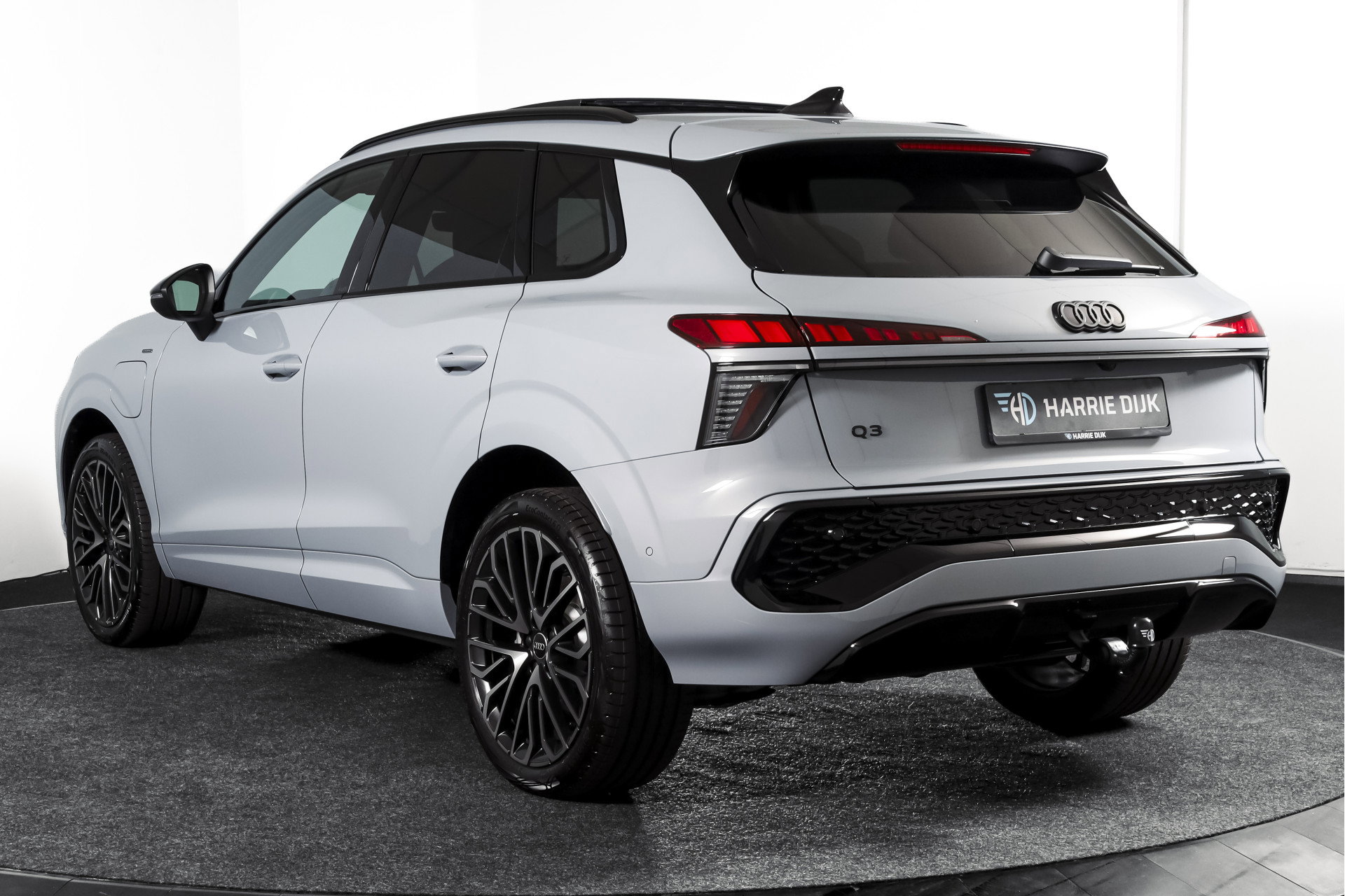 Audi - Q3