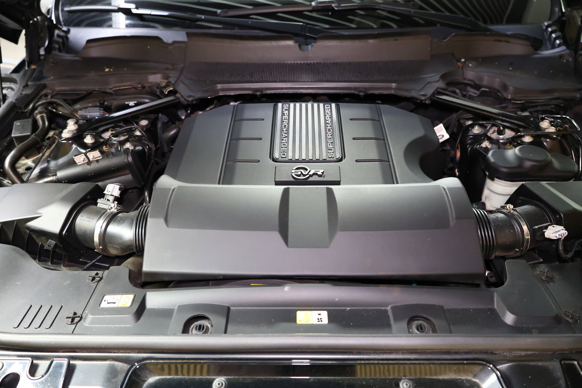 Land Rover 5.0 V8 Supercharged SVR Carbon Edition AVM Full Option! - foto 45