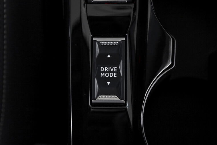 Peugeot - 208