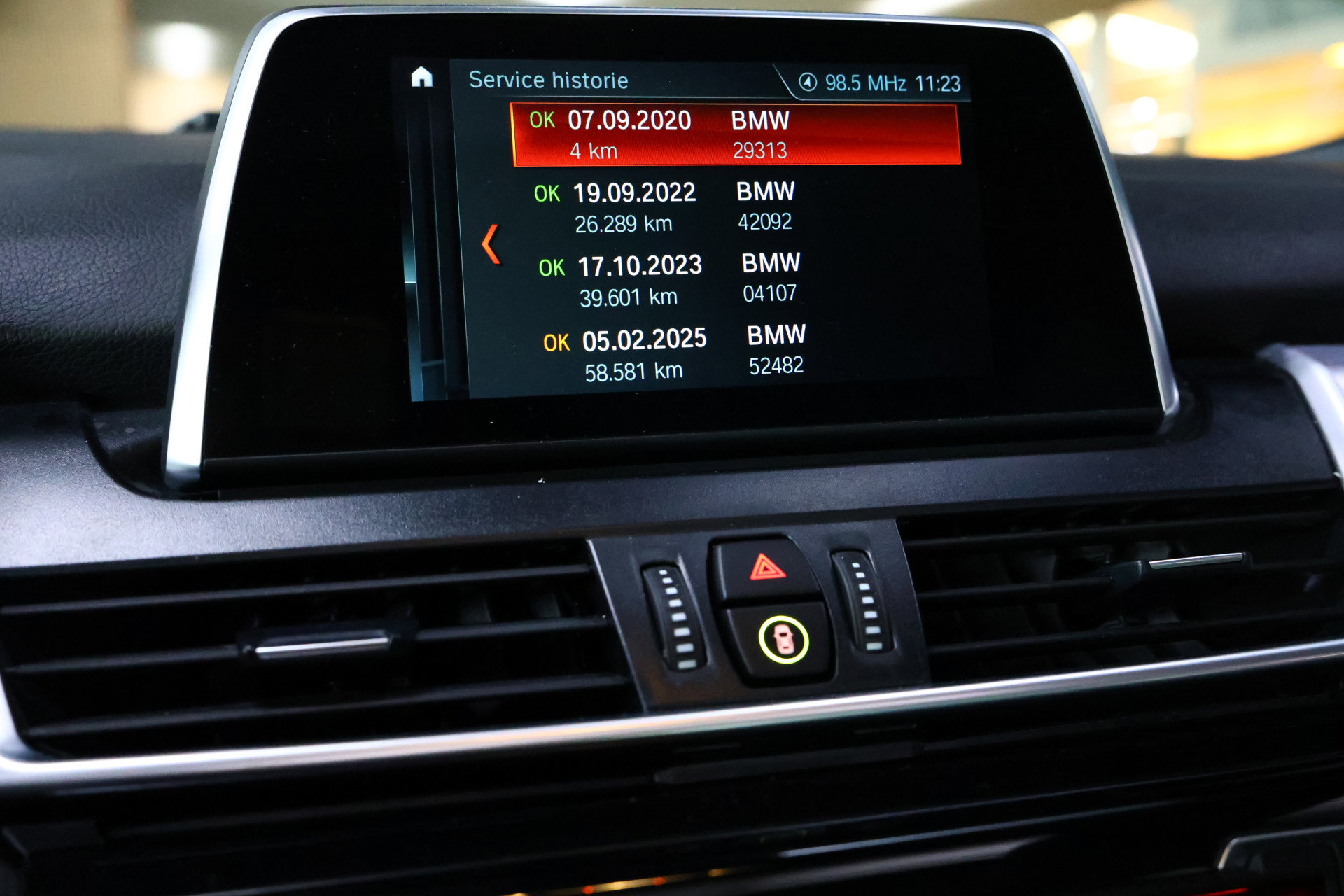 BMW Active Tourer 225xe M SPORT iPerform PLUGIN AUTOM PANO NAVI "20 - foto 6