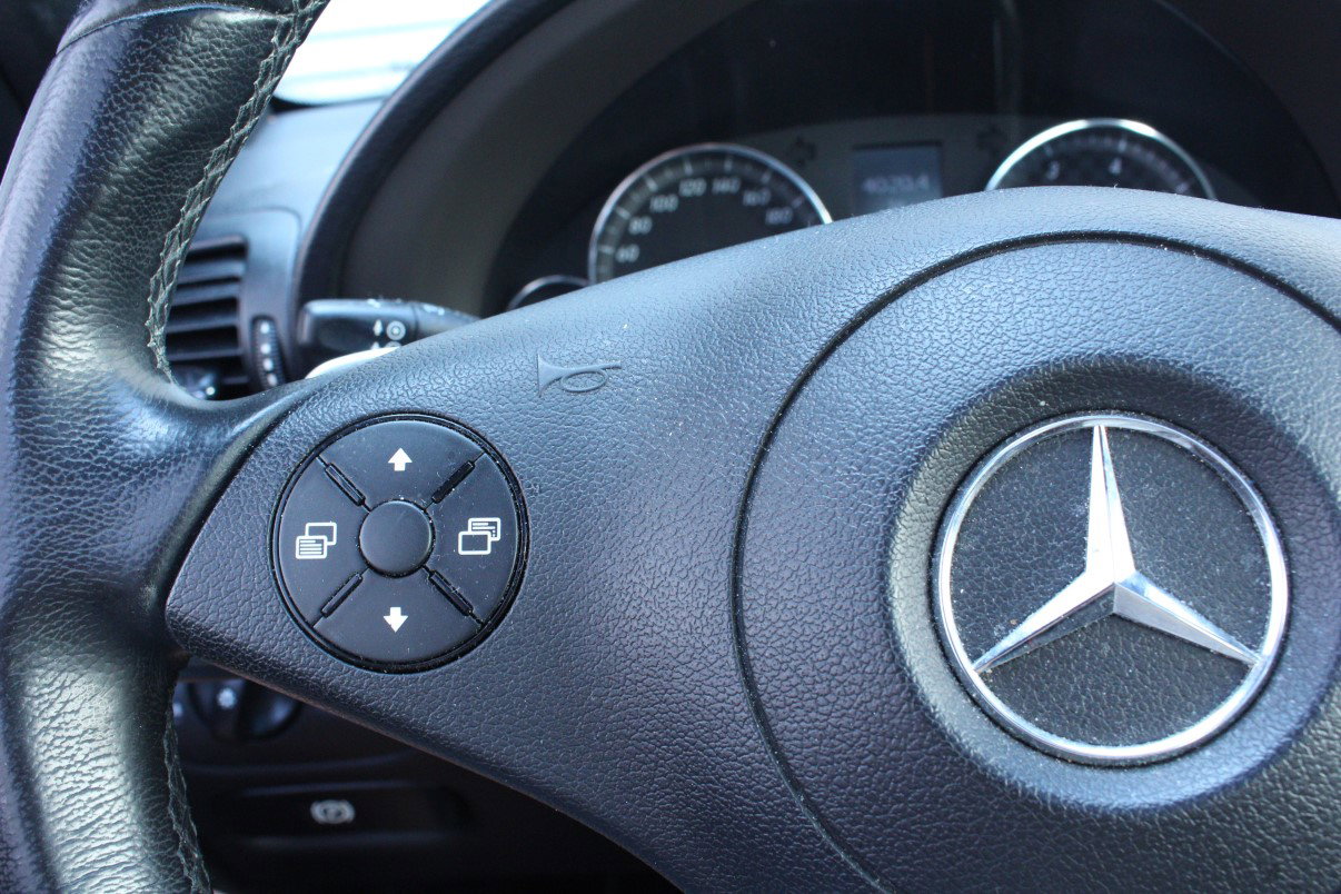Mercedes-Benz 180 K. AUT XENON LEDER PANO BLEUT PDC '09 - foto 16