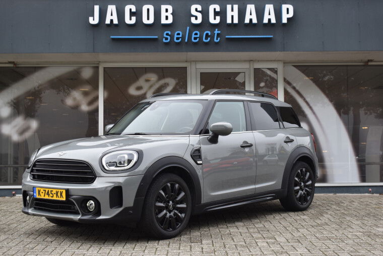 Foto van MINI Countryman 1.5 One Business Edition Automaat / Parkeerhulp / Keyless / Trekhaak / Harman Kardon / 18'' LM / LED