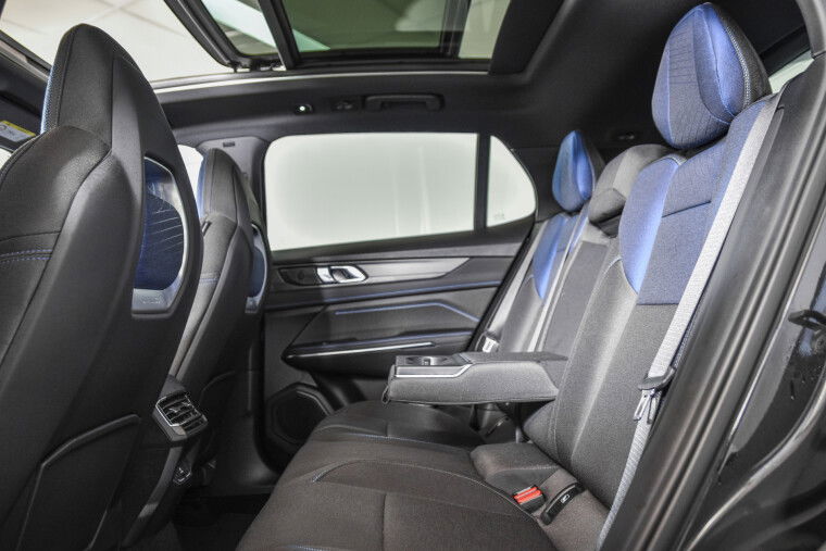 Lynk & Co - 01
