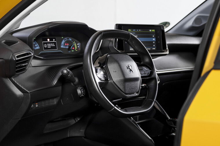 Peugeot - e-208
