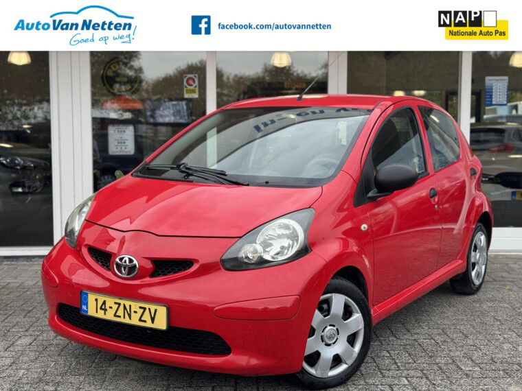 Foto van Toyota Aygo 1.0-12V 68pk,5 Deurs,Airco,Radio/cd,121.dkm!