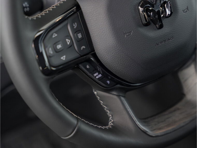 Verschillende rijmodi; Normaal, Sport, Offroad