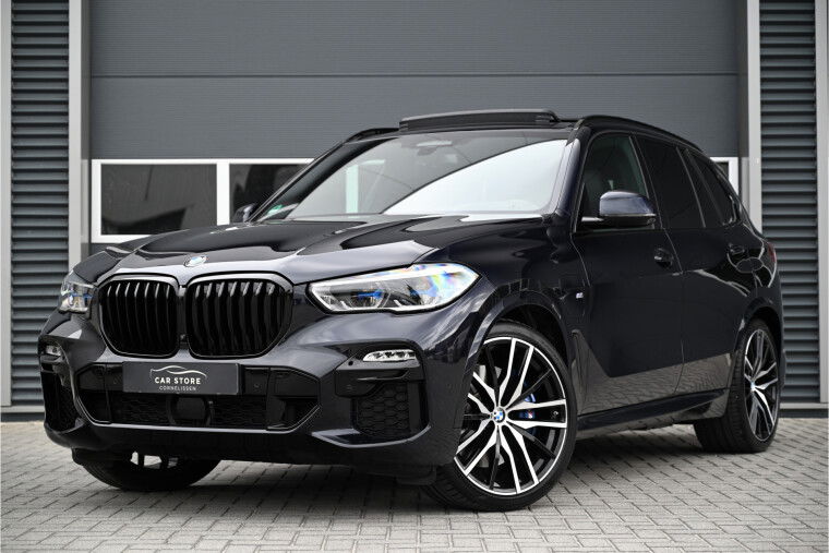 Foto van BMW X5 xDrive45e M-SPORT / SKYLOUNGE PANO / LASER / HUD / LEDER INDIVIDUAL / 4WIELSTURING / SOFTCLOSE / FULL OPTIONS
