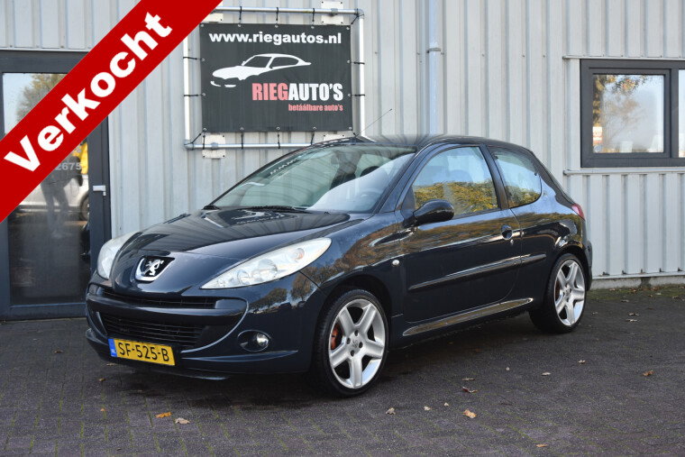 Foto van Peugeot 206+ 1.1 XR. Lichtmetalen RC wielen!!