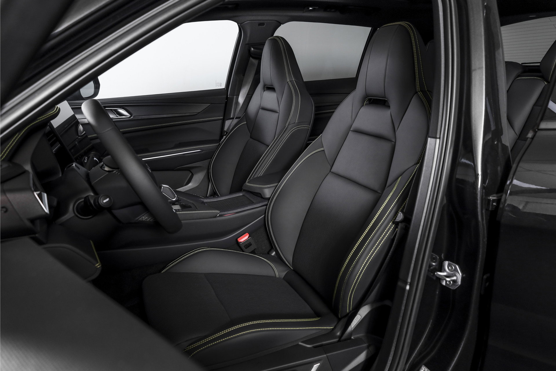Lynk & Co - 01
