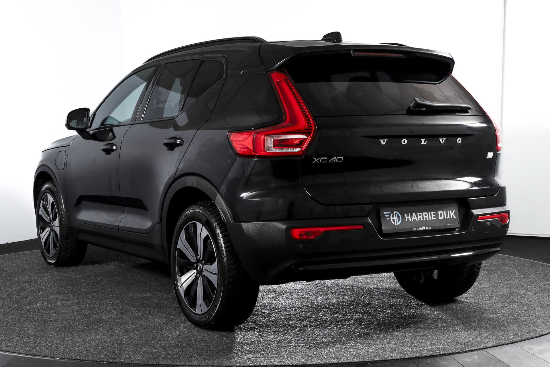 Volvo - XC40