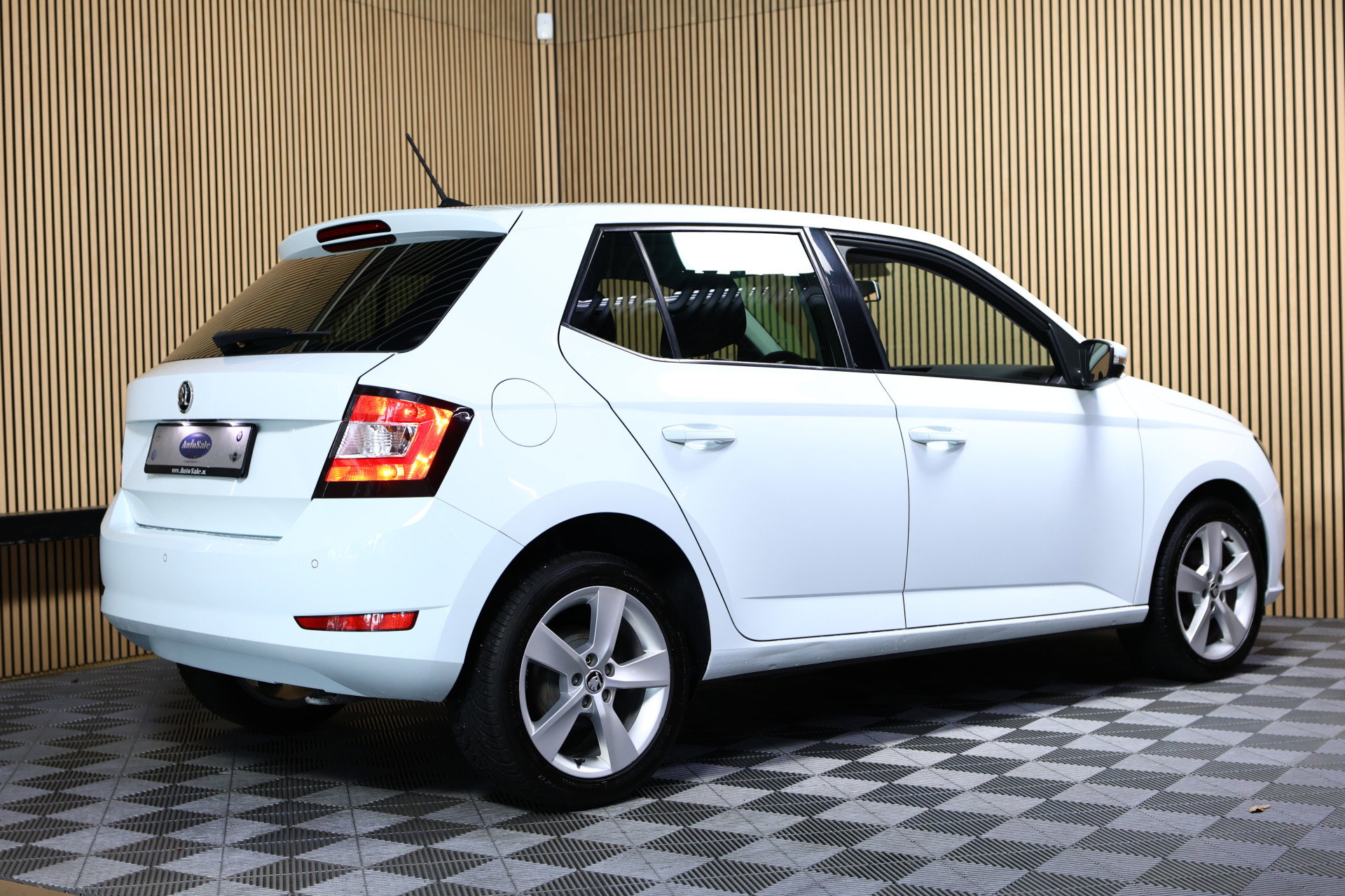 Škoda AVM AIRCO BLUETOOTH STOELVW PDC "19 - foto 8
