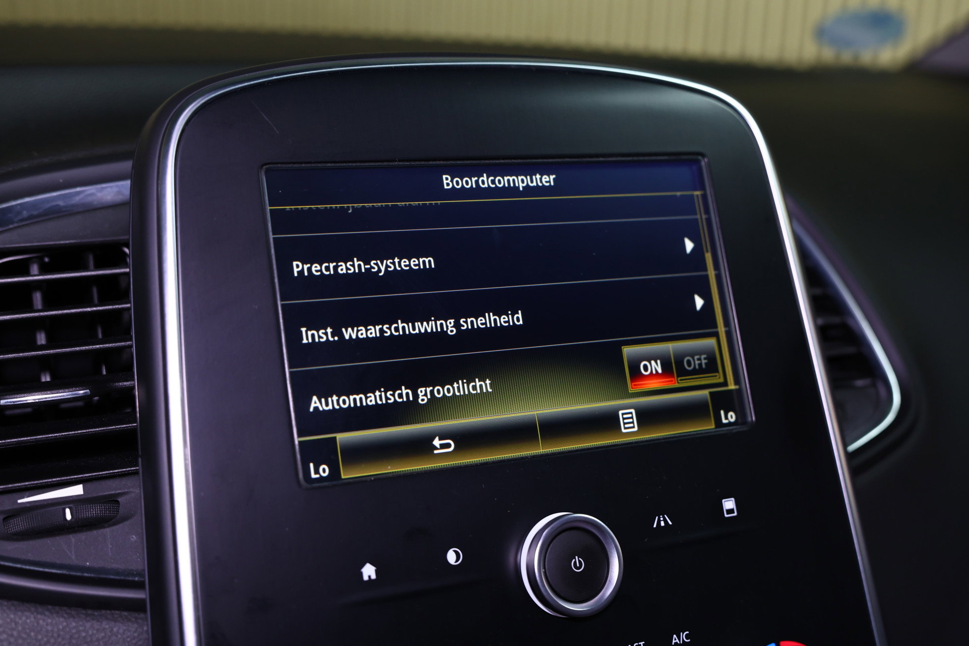 Renault 1.2 TCe Intens AVM LED NAVI CRUISE CLIMA KEYLESS PDC BT THAAK "17 - foto 19
