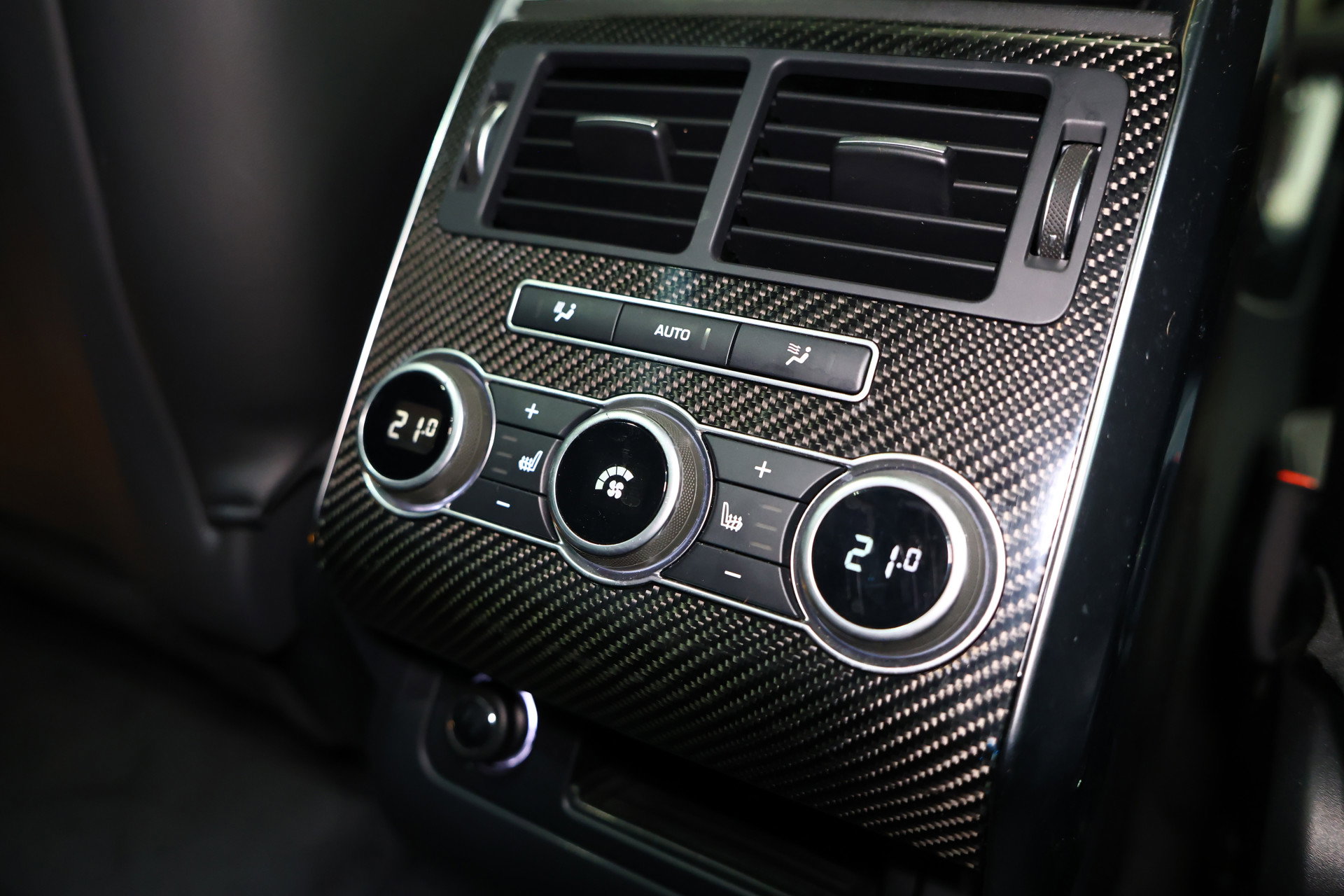 Land Rover 5.0 V8 Supercharged SVR Carbon Edition AVM Full Option! - foto 41
