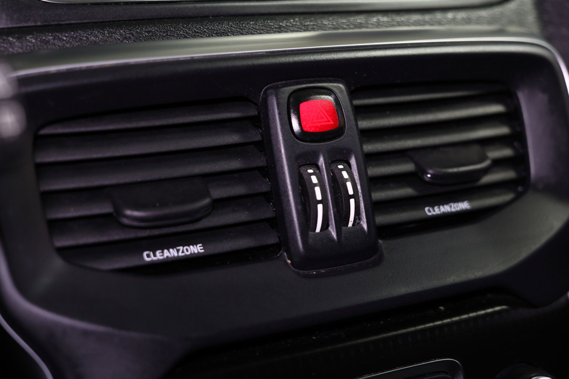 Volvo 2.0 T5 R-Design AVM NAVI CLIMA CRUISE PDC STOELVERWARMING "18 - foto 21