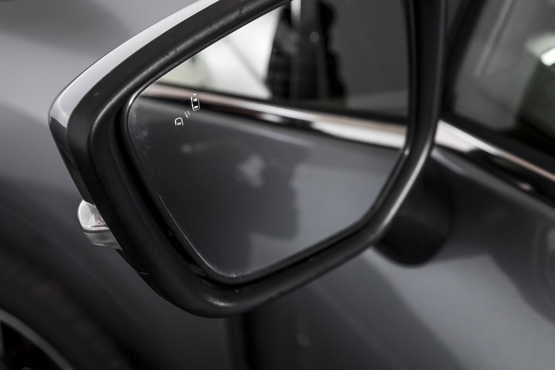 Mitsubishi - Eclipse Cross