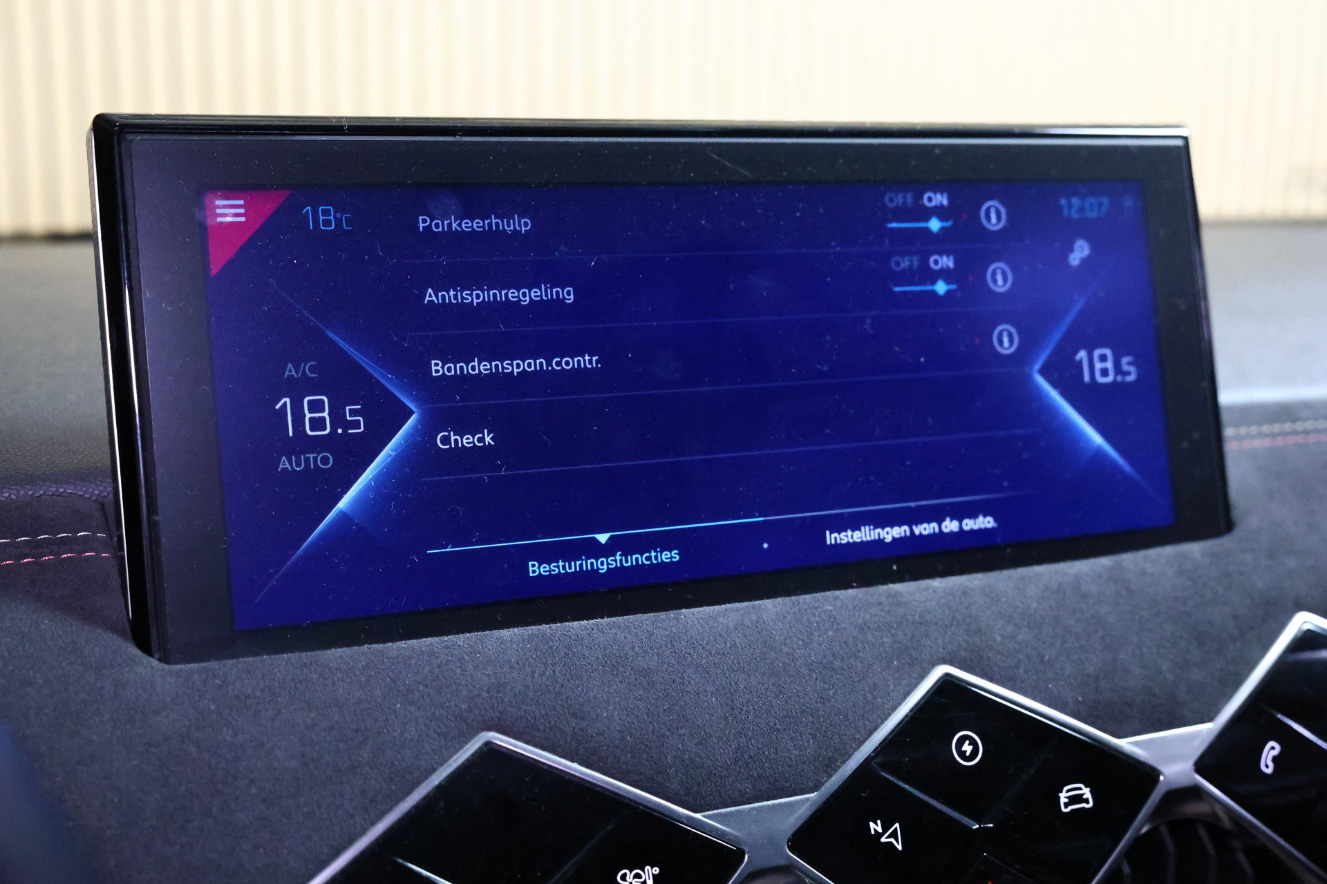 DS Crossback E-Tense PERFORMANCE AVM VIRTUAL NAVI HEADUP CLIMA STOELVW PARKASS. "20 - foto 30