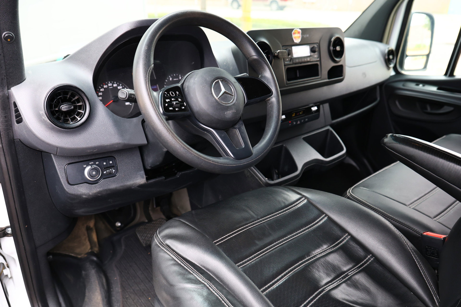 Mercedes-Benz 315 1.9 CDI L1H2 AVM AUTOMAAT AIRCO KEYLESS START CRUISE BT EX BTW! - foto 27