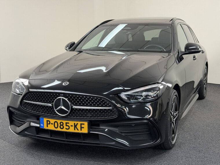 Foto van Mercedes-Benz C-Klasse Estate 300 e AMG Line Limited