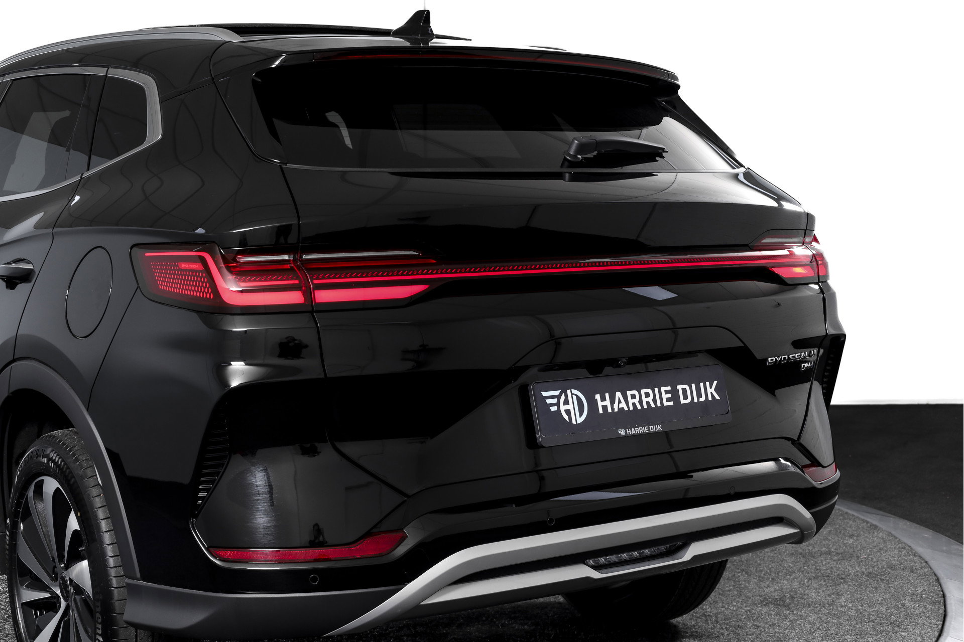 BYD - SEAL U