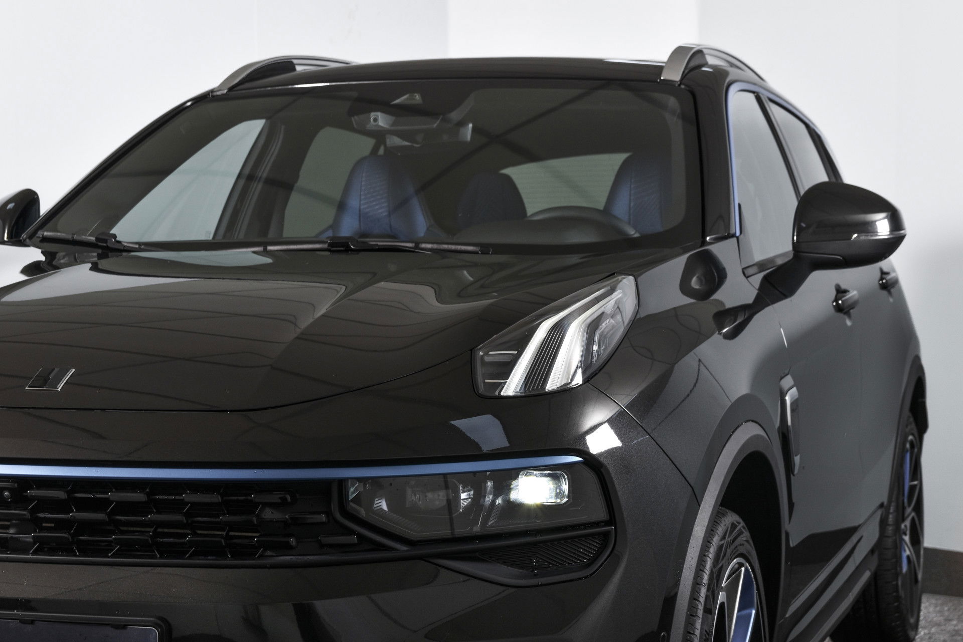 Lynk & Co - 01