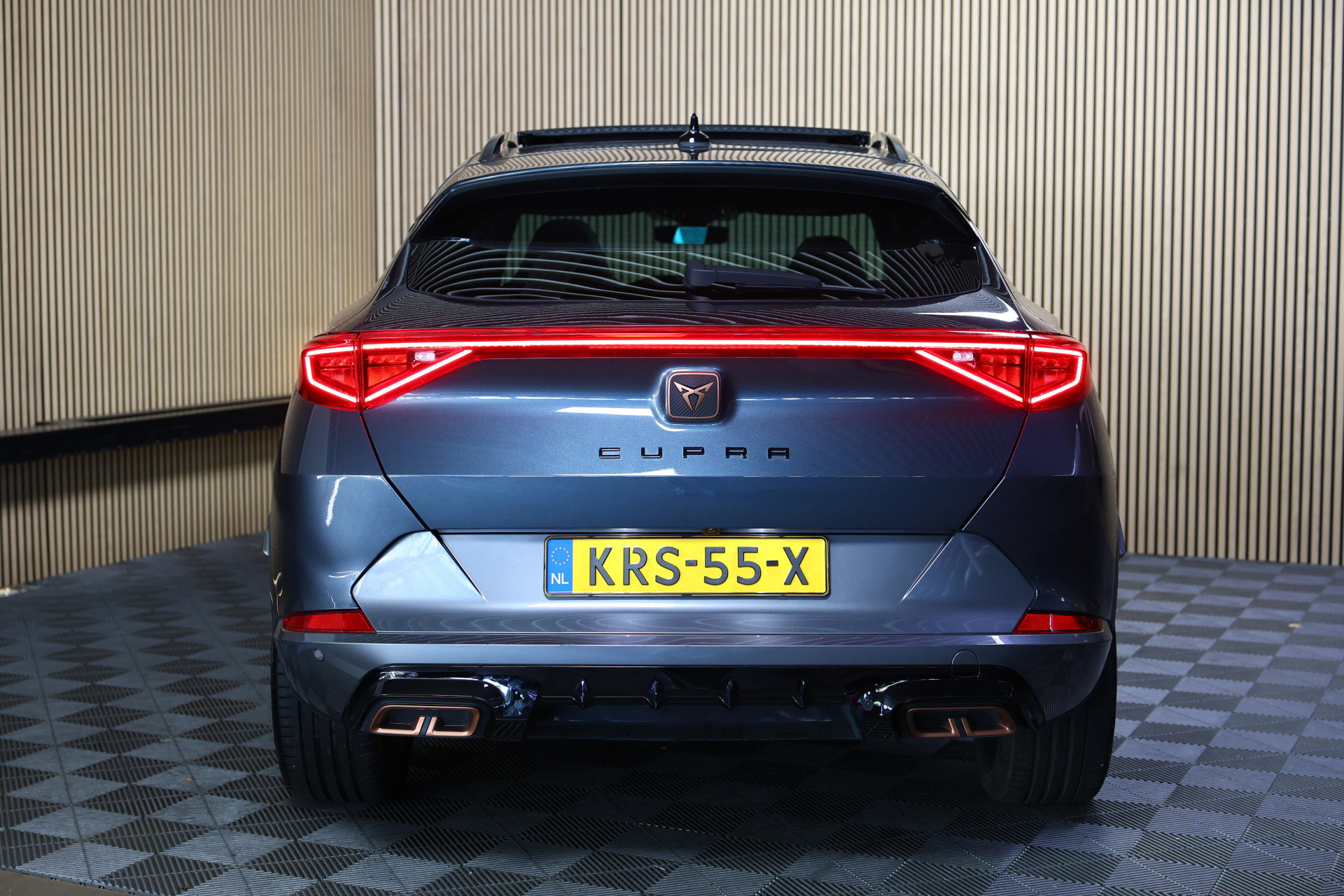 CUPRA 1.4 e-Hybrid Adrenaline AVM CARPLAY NAVI PANO MEMORY VIRTUAL CAMERA SFEER "23 - foto 8