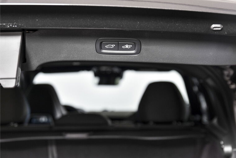 Lynk & Co - 01