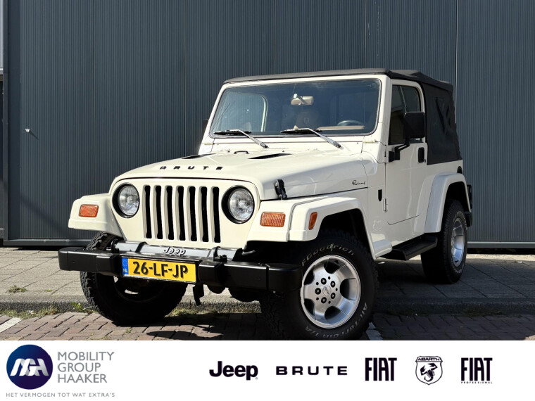 Foto van Jeep Wrangler 4.0i Softtop BRUTE