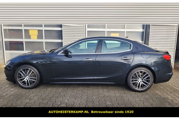 Maserati Ghibli 3.0 V6 Modena 350 PK Glazen Schuifdak Stoelverwarming 20 Inch