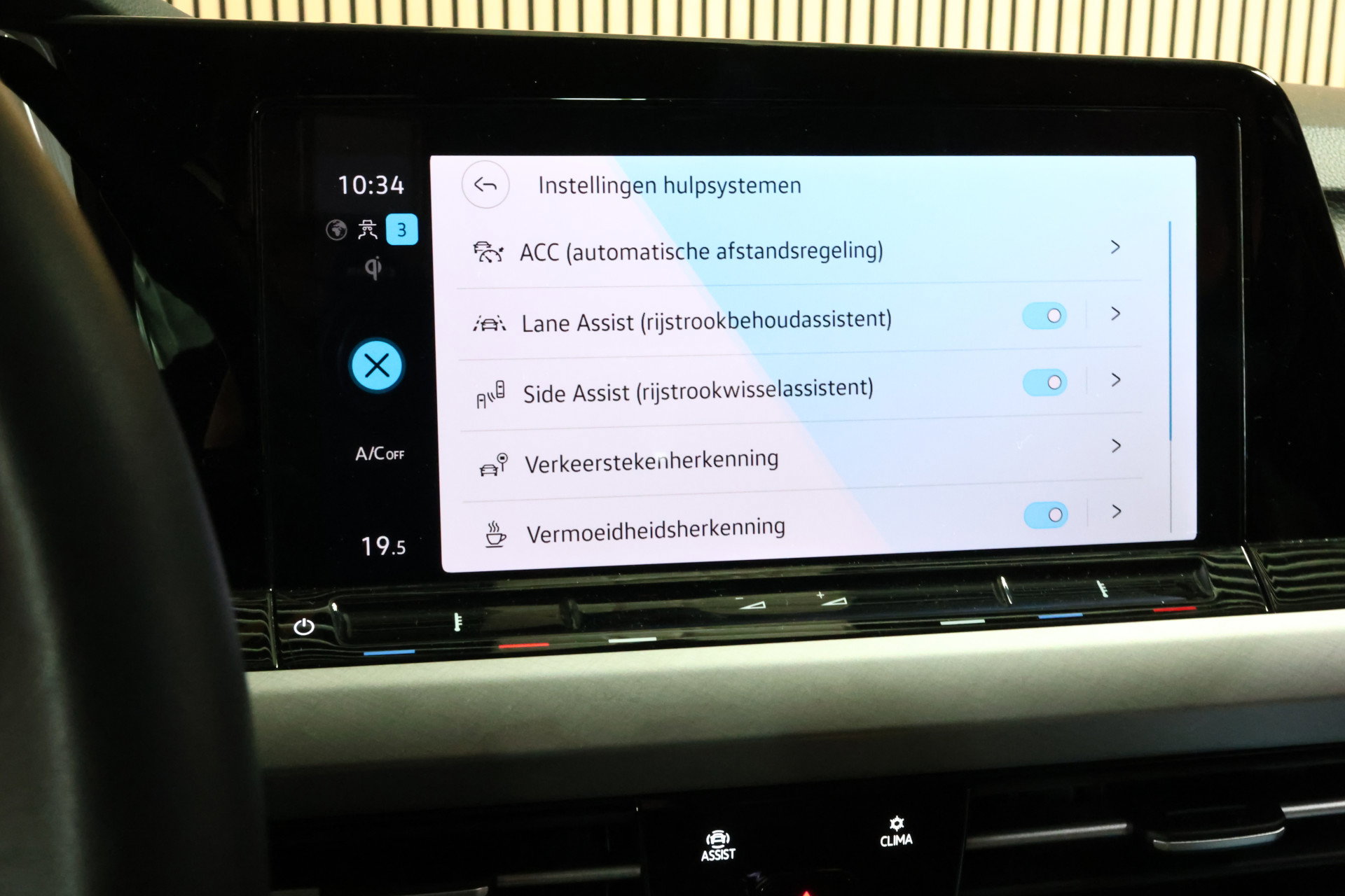 Volkswagen R line 1.0 eTsi AVM ACC CARPLAY CAMERA PDC '24 - foto 23