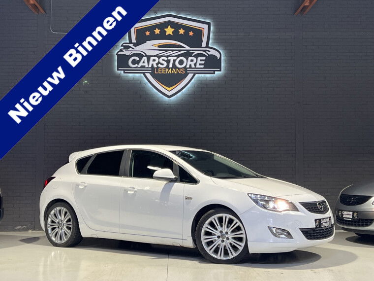 Foto van Opel Astra 1.6 Turbo Cosmo