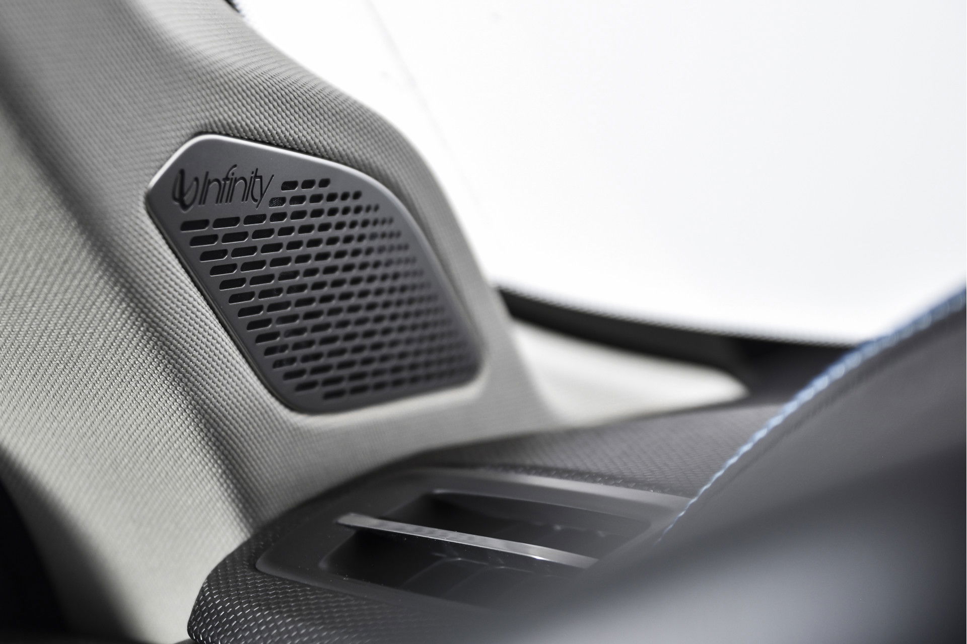 Lynk & Co - 01