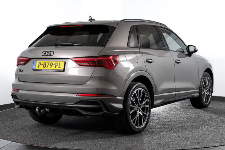 Audi - Q3