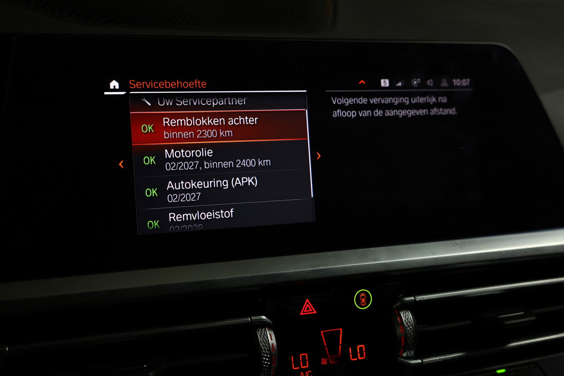 BMW 318i Business M SPORT Edition AVM SPORTLEDER NAVI CARPLAY VIRTUAL '21 - foto 44