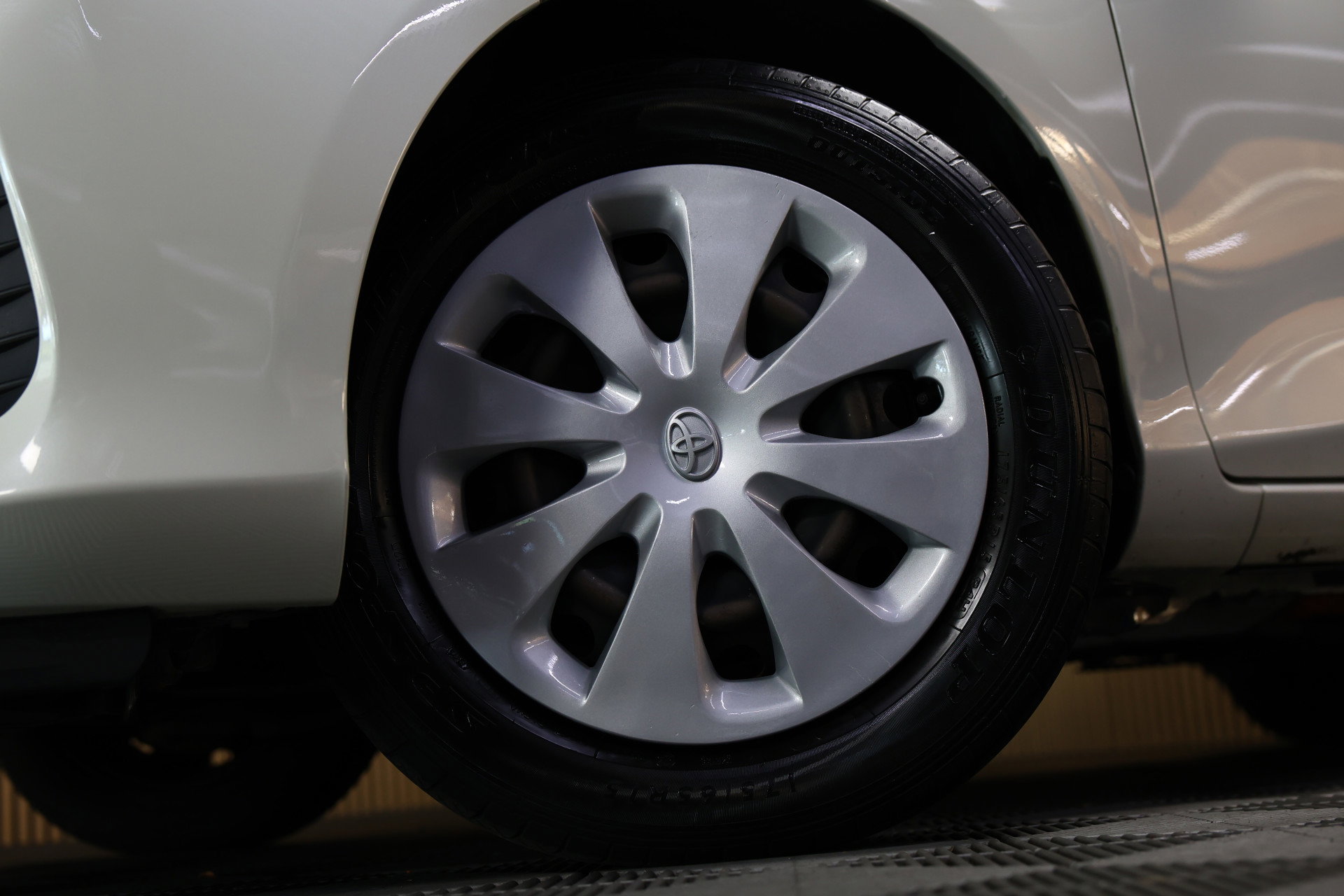 Toyota 1.5 Full Hybrid Comfort CLIMA RADIO AUTOMAAT "14 - foto 4