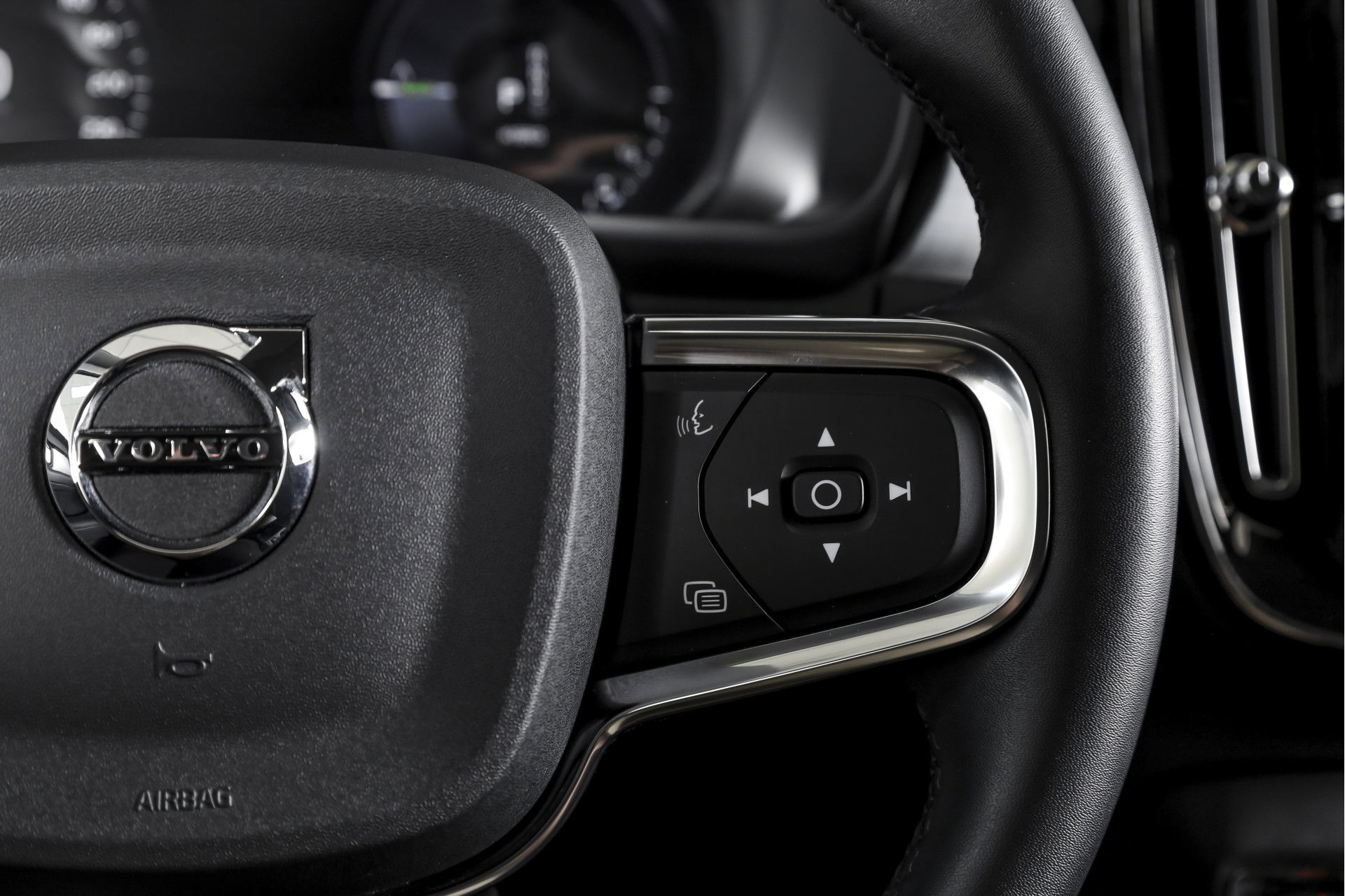 Volvo - XC40