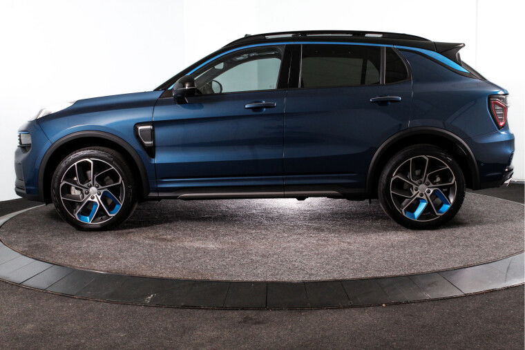 Lynk & Co - 01