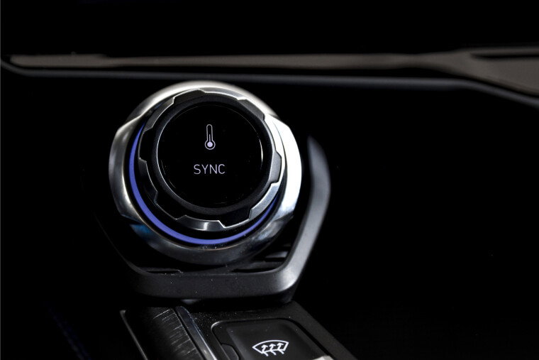 Lynk & Co - 01