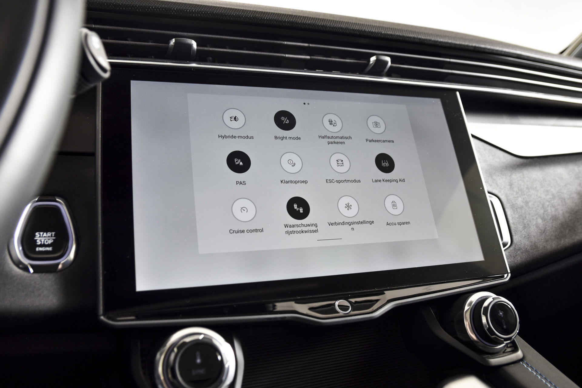 Lynk & Co - 01