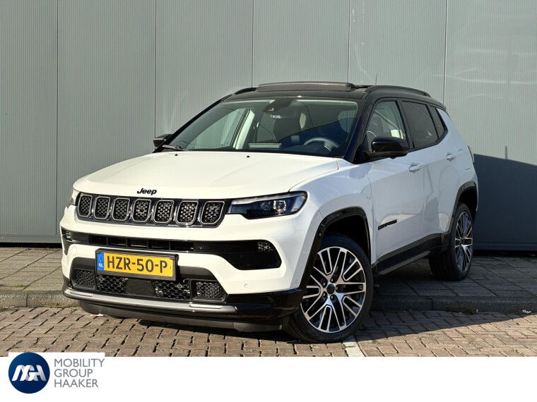 Foto van Jeep Compass 4xe 240 Plug-in Hybrid Electric Summit