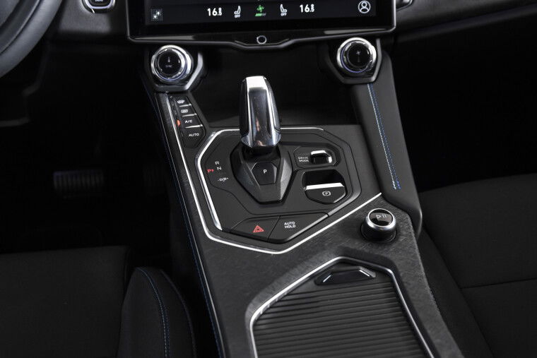 Lynk & Co - 01