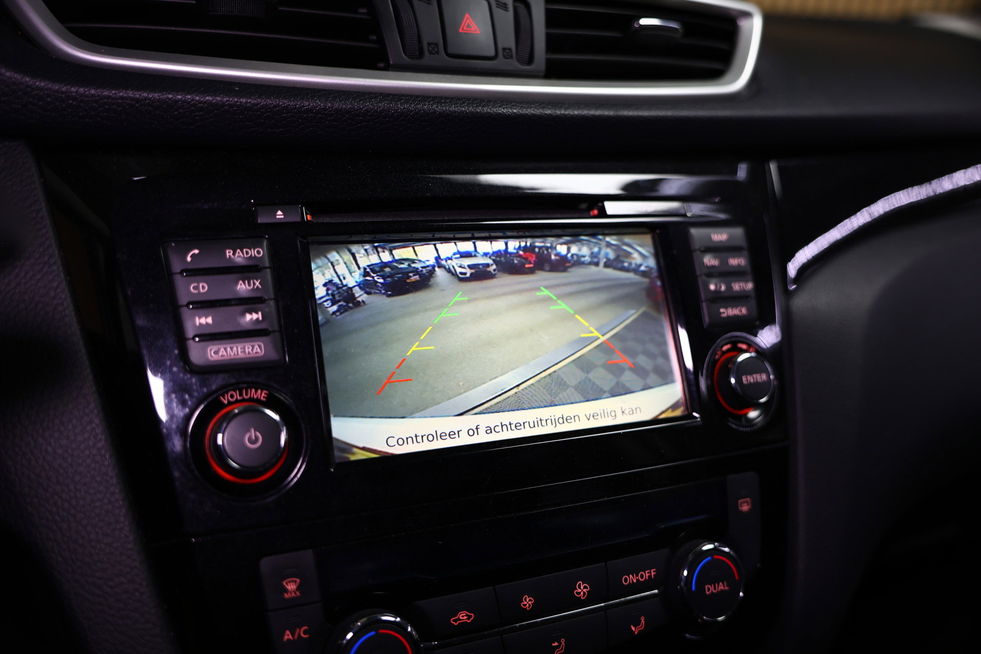 Nissan 1.2 Connect Edition AUTOM NAVI CRUISE CLIMA CAMERA PDC STOELVW '15 - foto 20