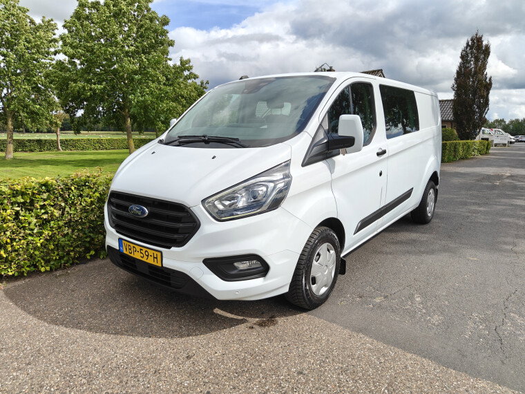 Foto van Ford Transit Custom 300 2.0 TDCI L2H1 DC