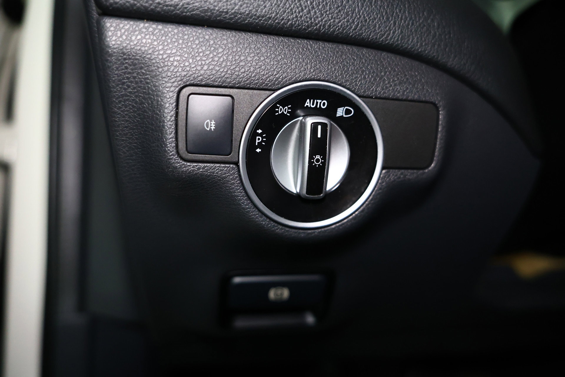 Mercedes-Benz 200 AMG Prestige PANODAK NAVI CLIMA CRUISE BT KEYLESS `14 - foto 14