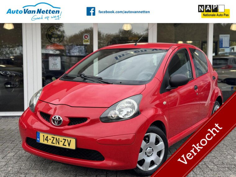 Foto van Toyota Aygo 1.0-12V 68pk,5 Deurs,Airco,Radio/cd,121.dkm!