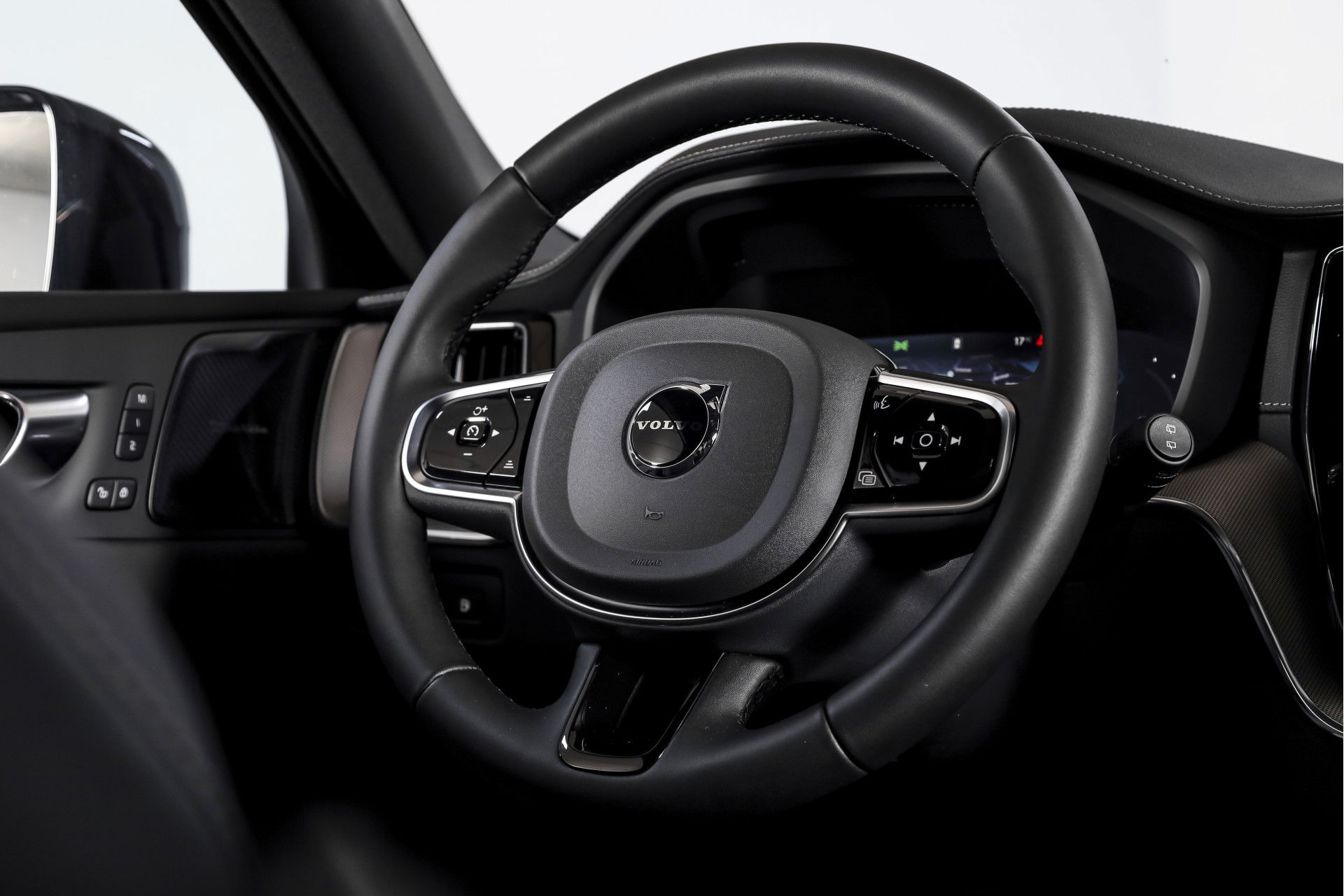 Volvo - XC60