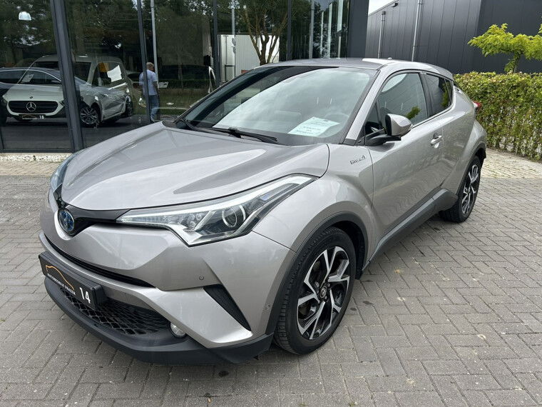 Foto van Toyota C-HR 1.8 HYBRID AUTOMAAT DYNAMIC RIJKLAAR