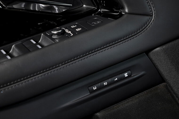 Land Rover - Range Rover Evoque